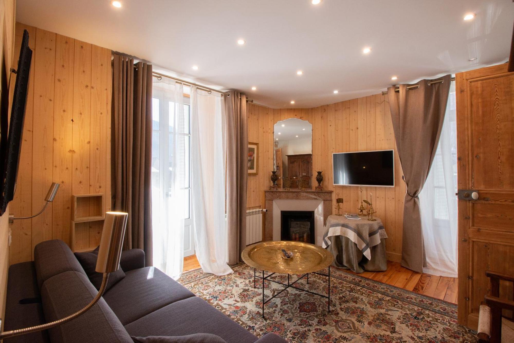 Le 41 Avenue Foch Hotel Bagnères-de-Luchon Kültér fotó
