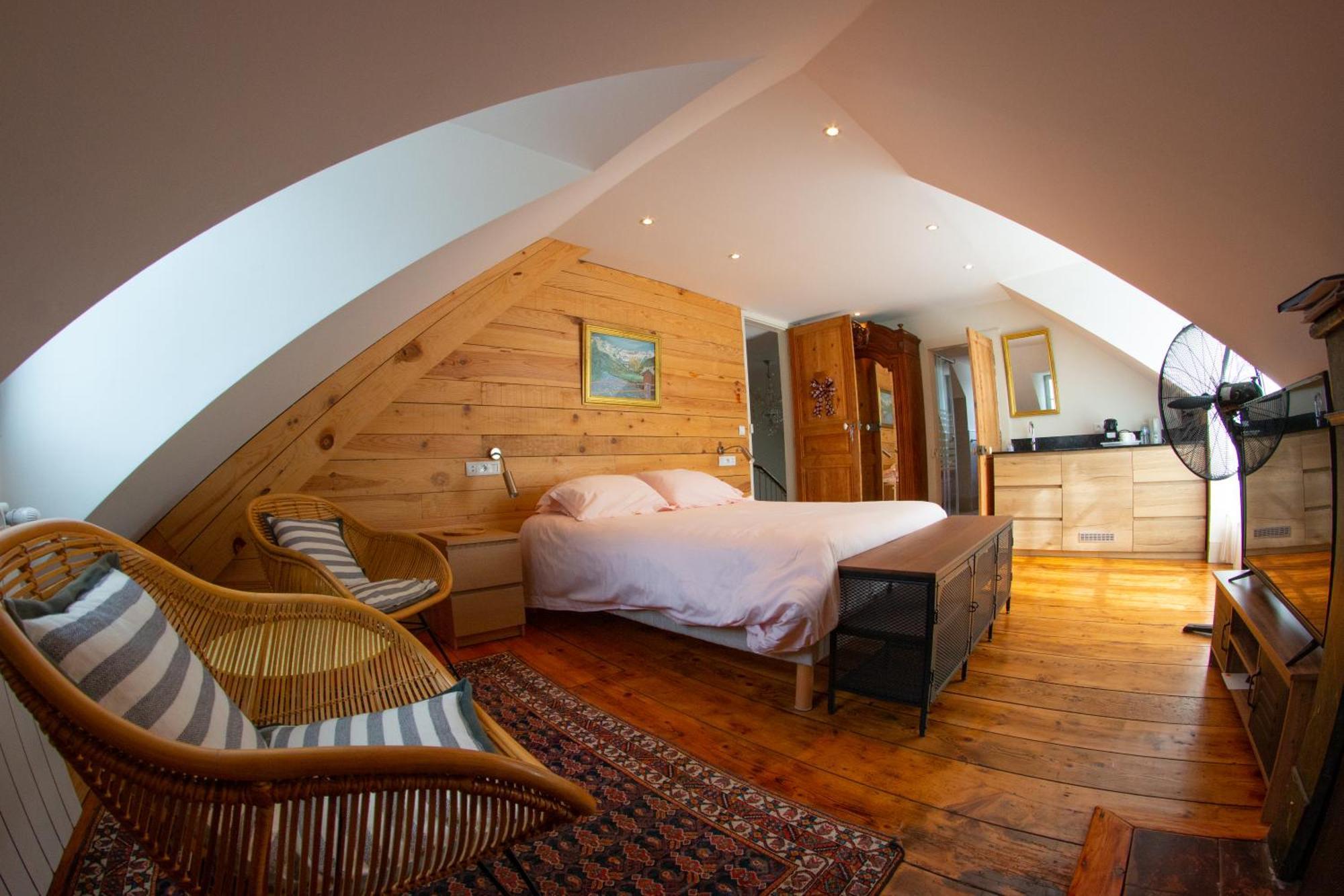Le 41 Avenue Foch Hotel Bagnères-de-Luchon Kültér fotó